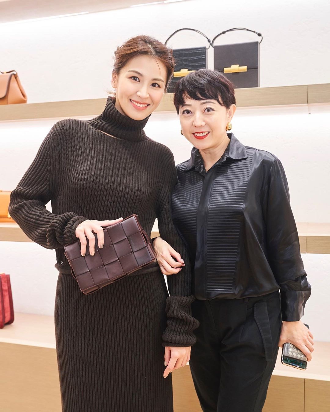 Bottega Veneta CASSETTE 23CM 编织皮革方盒斜挎包 578004波尔多酒红