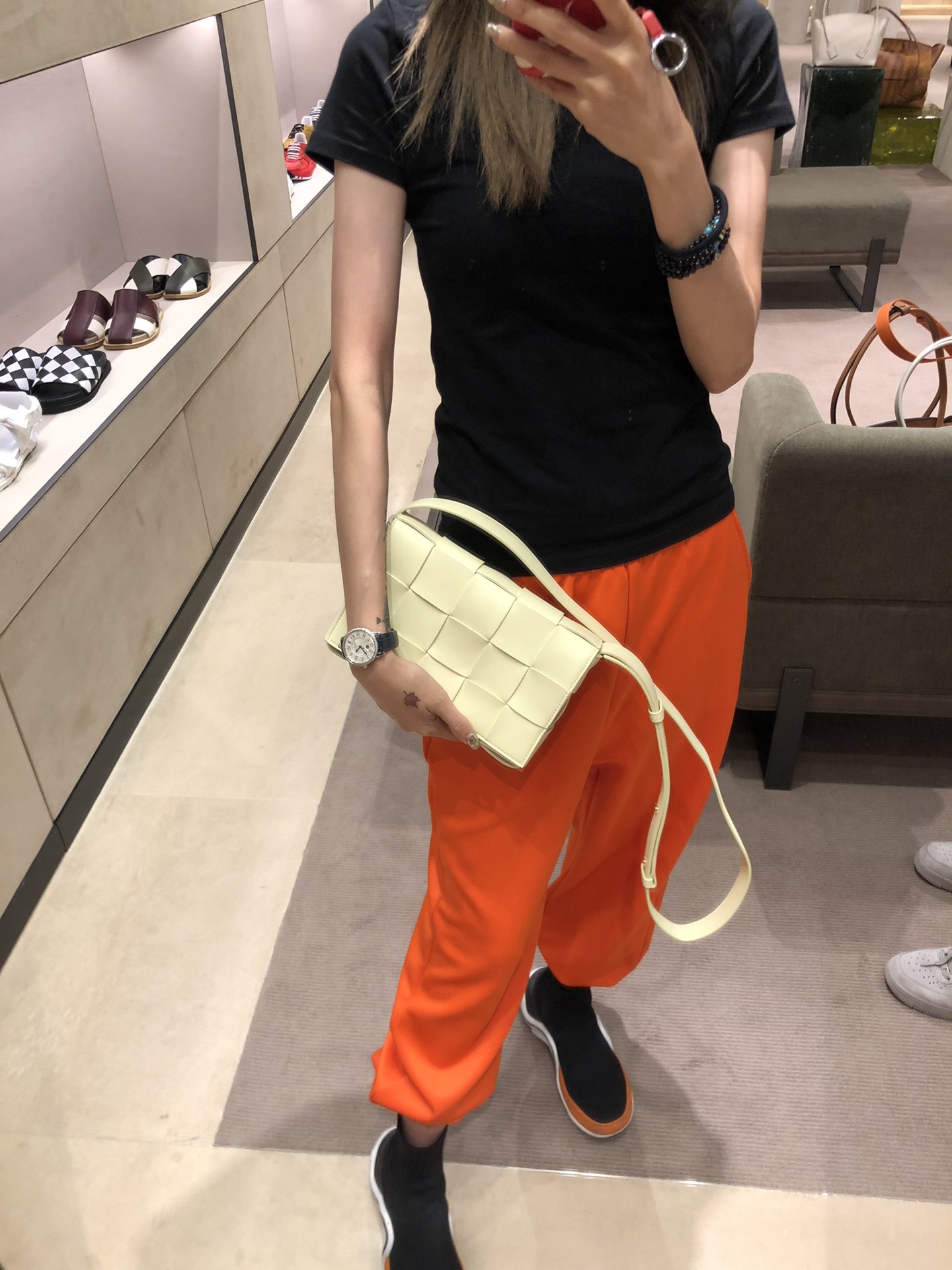 Bottega Veneta CASSETTE 23CM 编织皮革方盒斜挎包 578004香草冰激凌