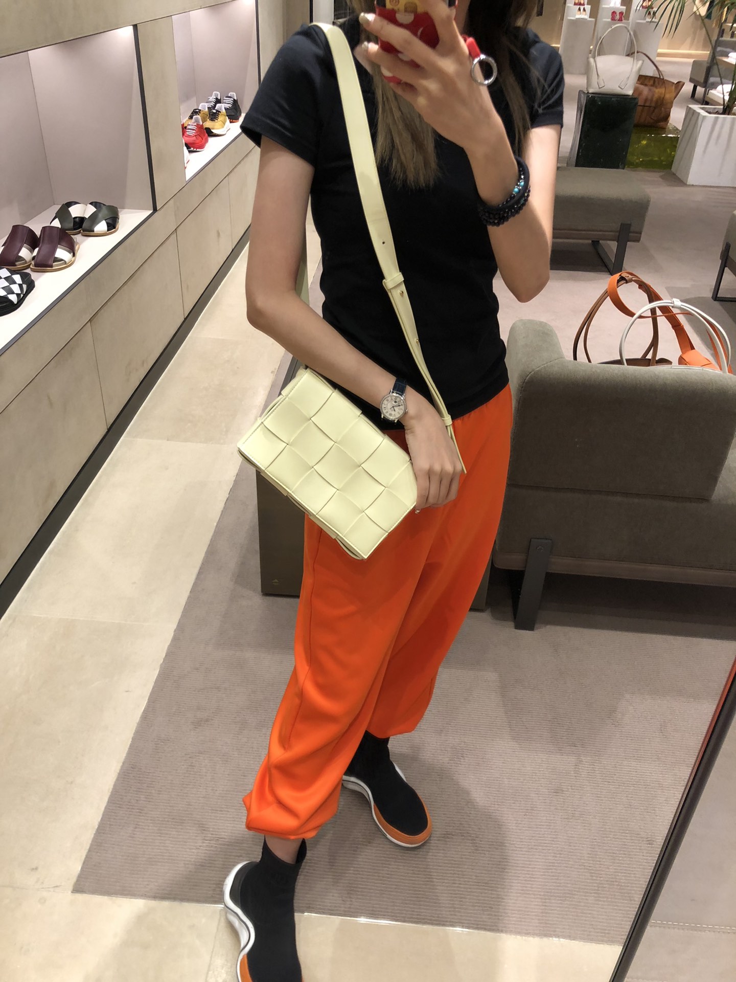 Bottega Veneta CASSETTE 23CM 编织皮革方盒斜挎包 578004香草冰激凌