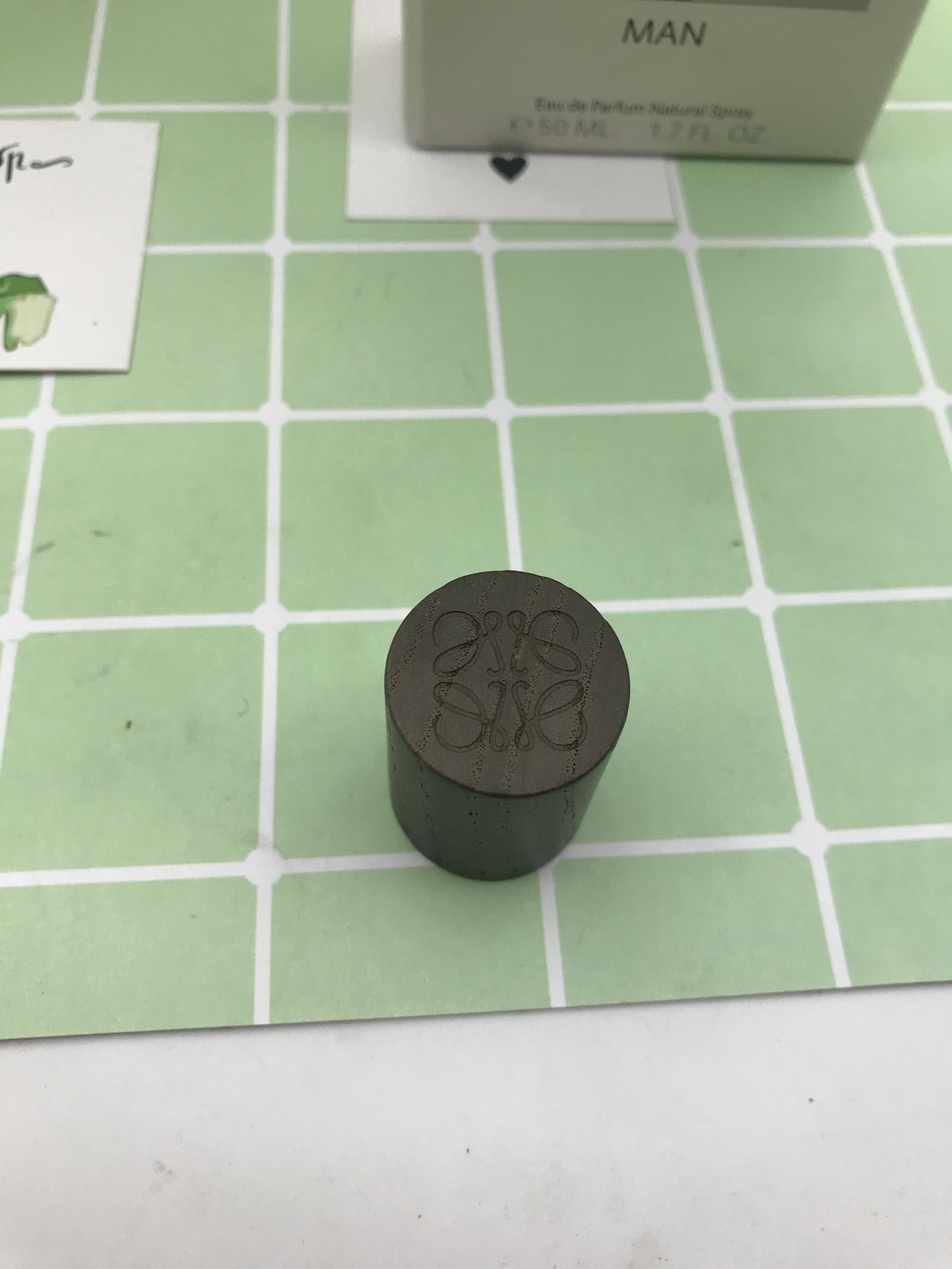 Loewe 001 Man Eau de Parfum - Woody Floral Scent for Men - 50ml/1.7 fl oz 6 i1571375678 5386 4