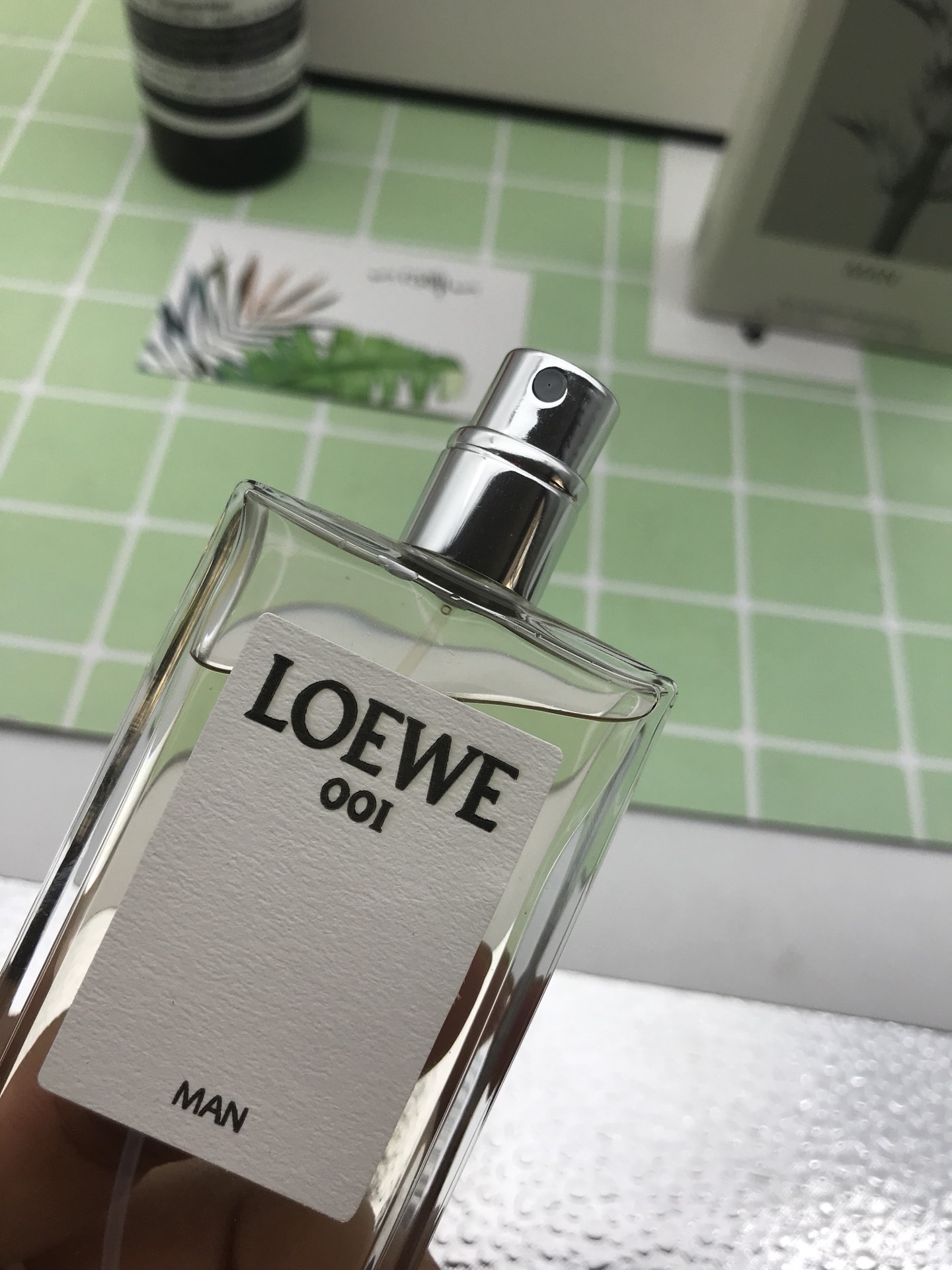 Loewe 001 Man Eau de Parfum - Woody Floral Scent for Men - 50ml/1.7 fl oz 5 i1571375678 6003 3