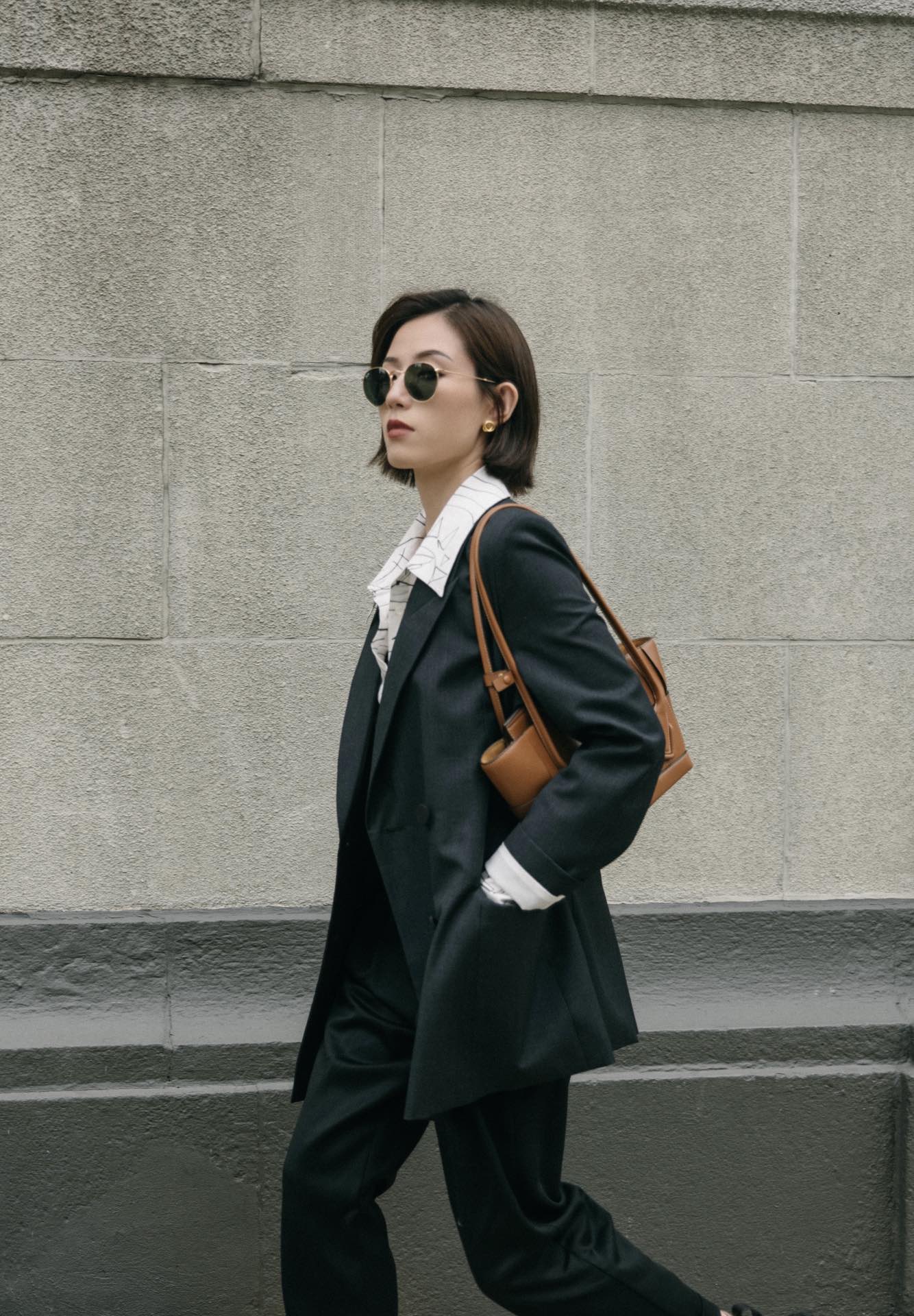 Bottega Veneta The Arco 33 BAG 575943焦糖色