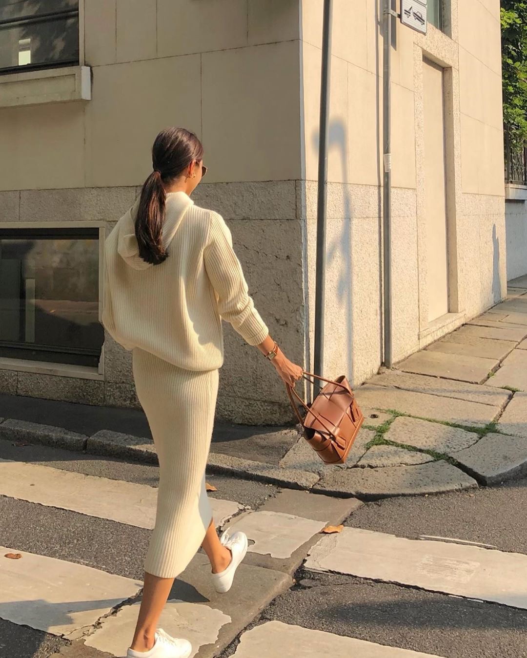 Bottega Veneta The Arco 33 BAG 575943焦糖色
