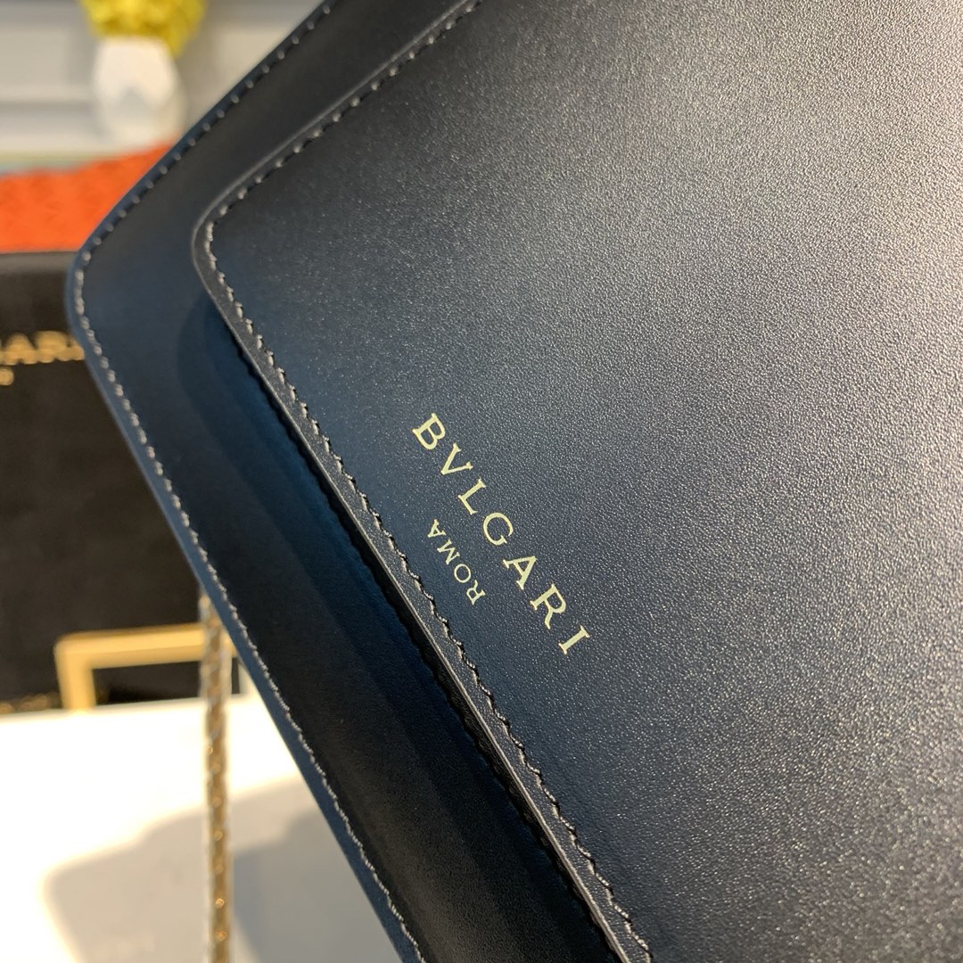 Alexander Wang X BVLGARI 合作限量款双层翻盖斜挎包288740
