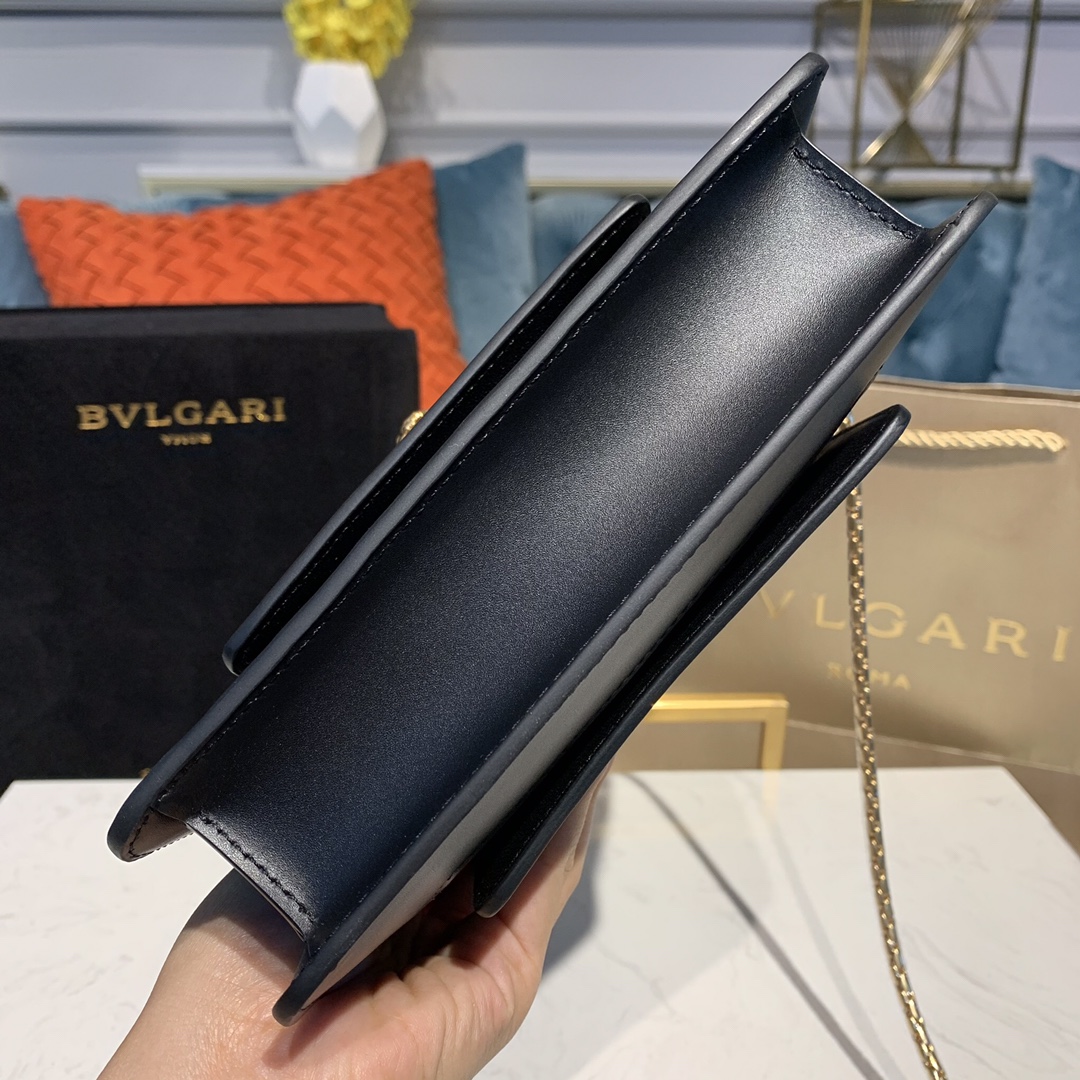Alexander Wang X BVLGARI 合作限量款双层翻盖斜挎包288740