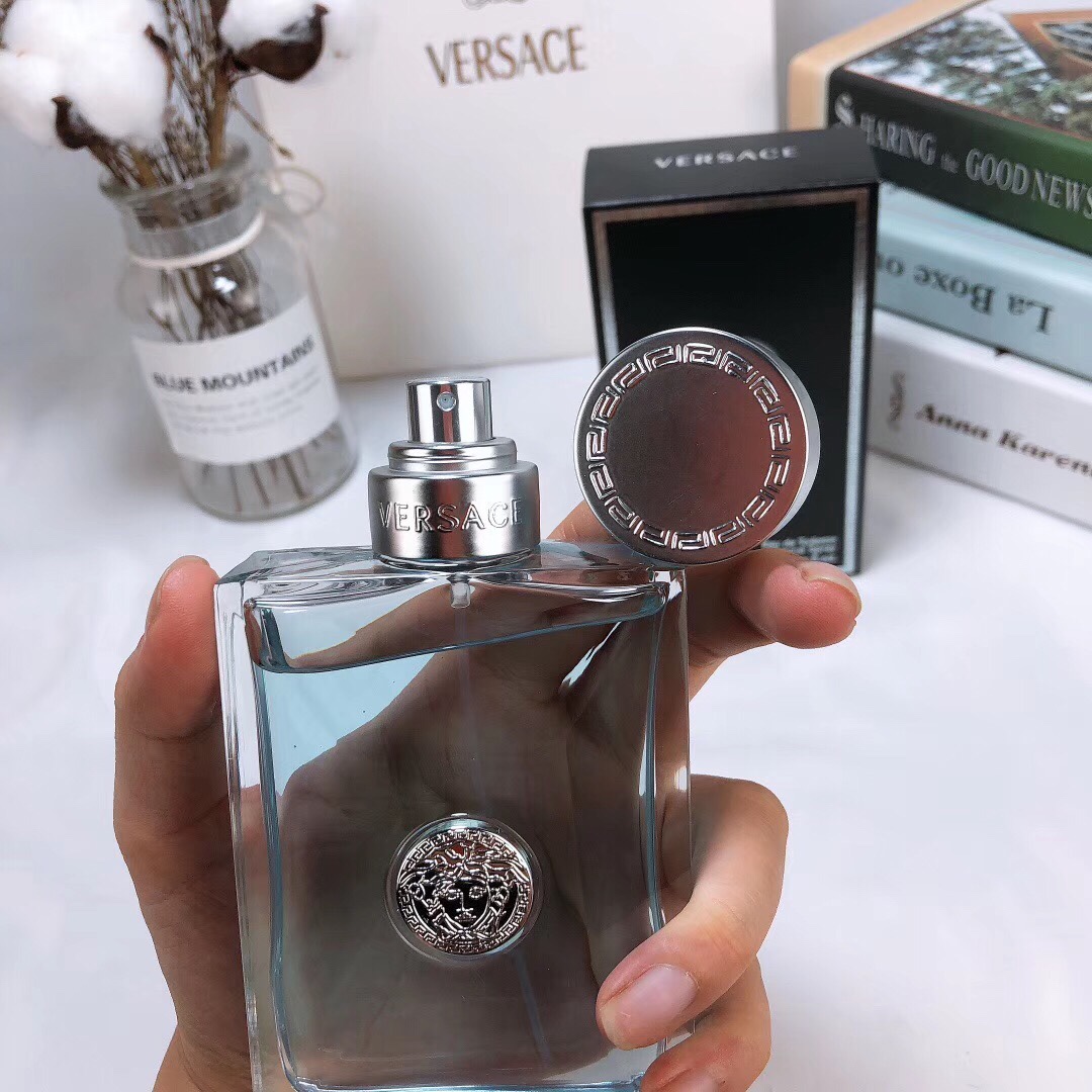 Versace Pour Homme Eau de Toilette, Classic Fragrance for Men, 3.4 oz 6 i1571488123 9661 4