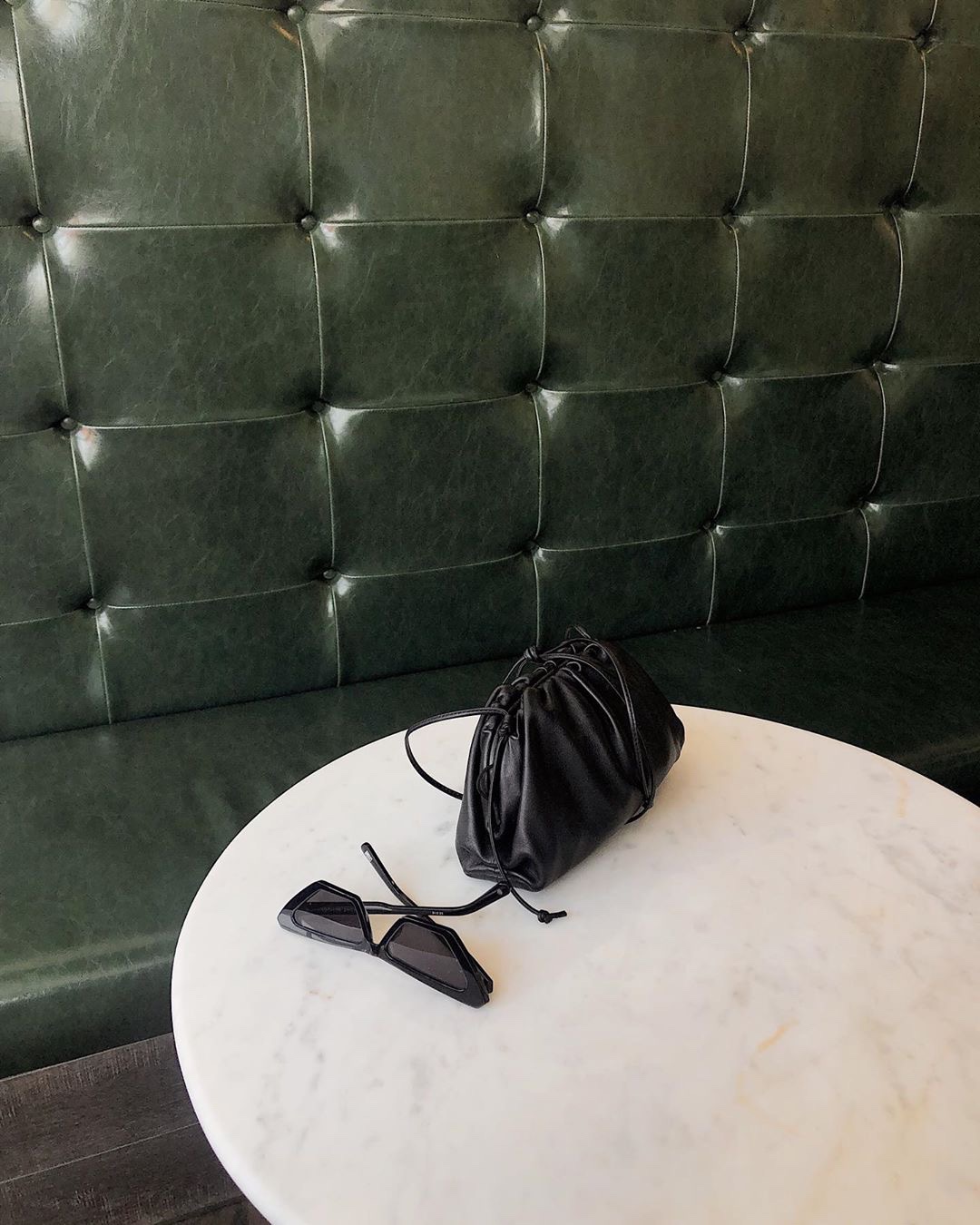 Bottega Veneta ๐๐๐ ๐๐๐๐ ๐๐๐๐พ๐ 22CM ไบๆตๅ
585852้ป่ฒ