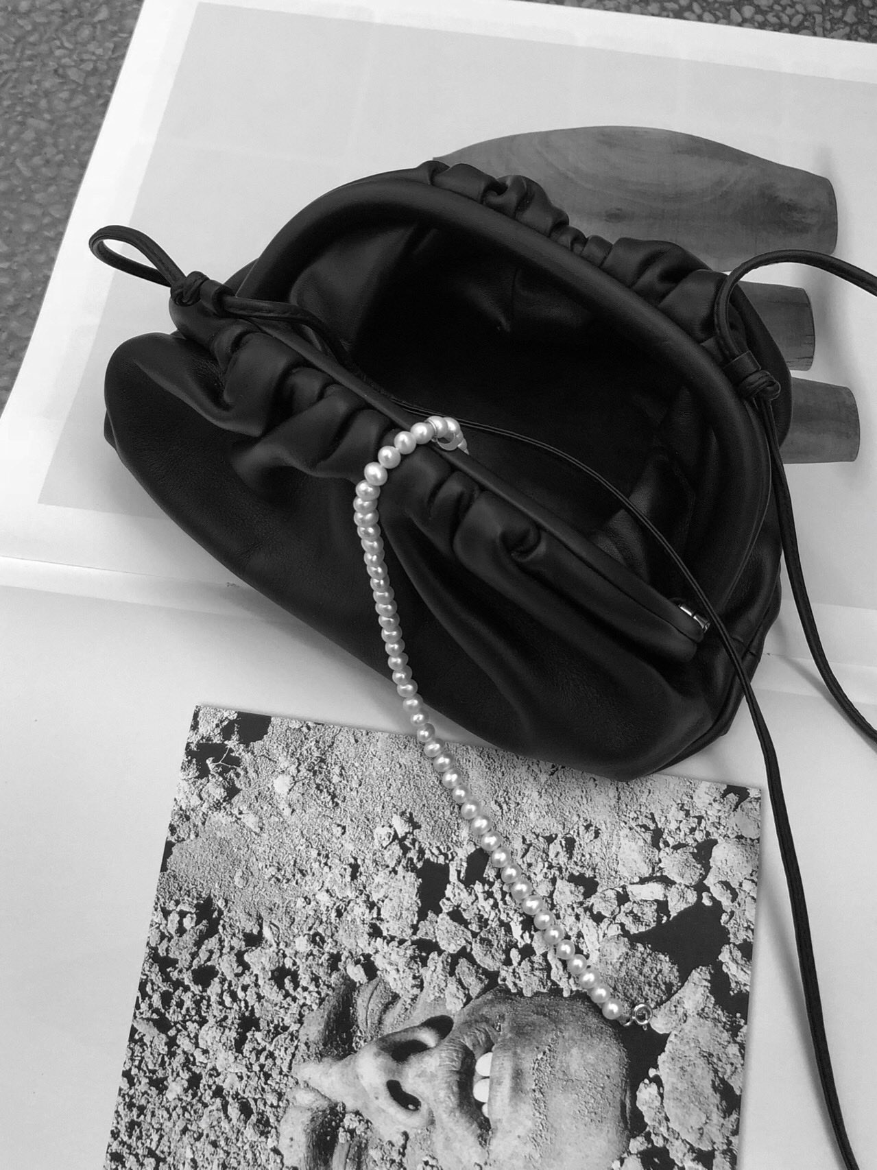 Bottega Veneta ๐๐๐ ๐๐๐๐ ๐๐๐๐พ๐ 22CM ไบๆตๅ
585852้ป่ฒ