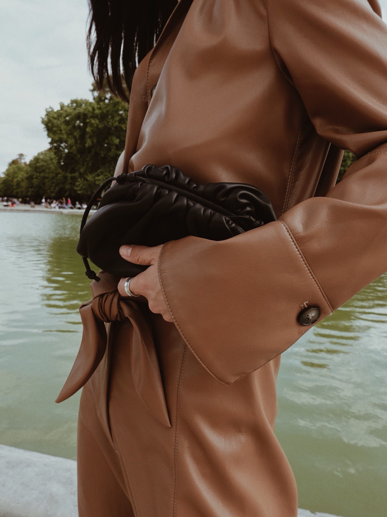 Bottega Veneta ๐๐๐ ๐๐๐๐ ๐๐๐๐พ๐ 22CM ไบๆตๅ
585852้ป่ฒ