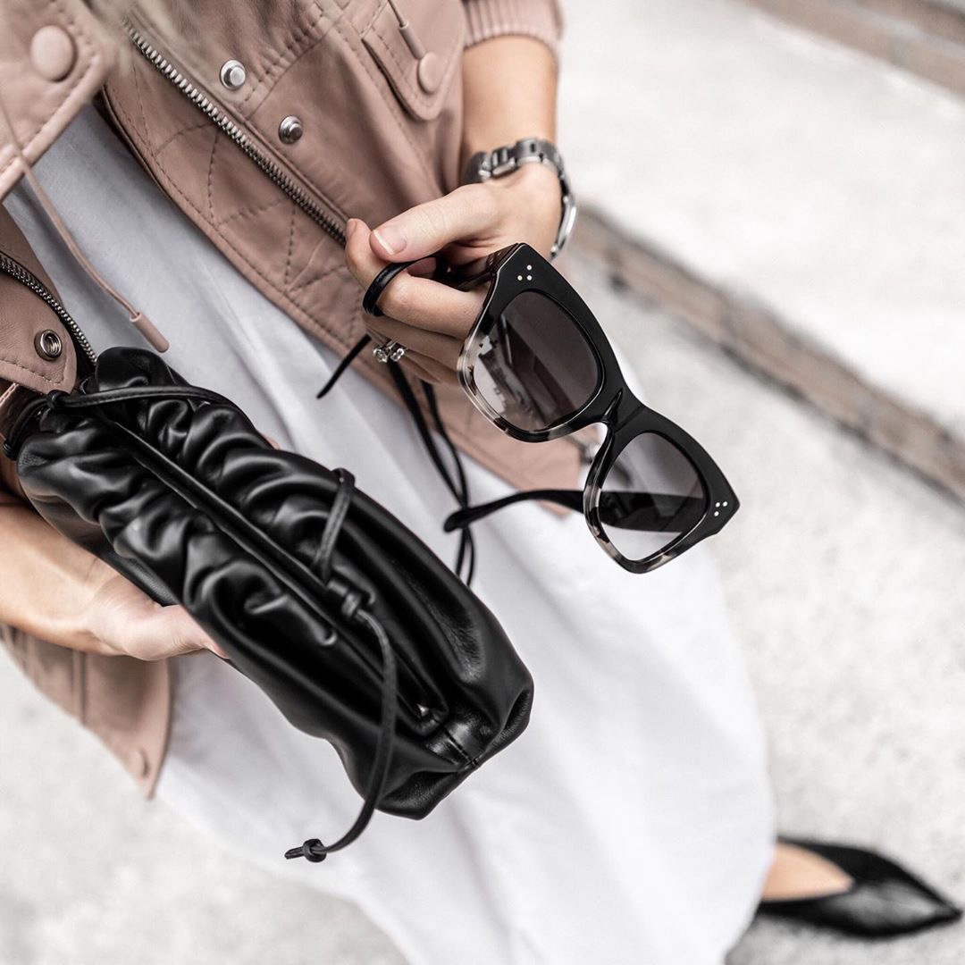Bottega Veneta ๐๐๐ ๐๐๐๐ ๐๐๐๐พ๐ 22CM ไบๆตๅ
585852้ป่ฒ