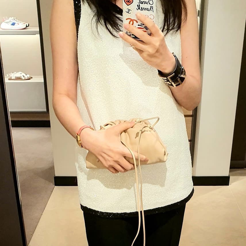 Bottega Veneta ๐๐๐ ๐๐๐๐ ๐๐๐๐พ๐ 22CM ไบๆตๅ
585852ๅฅถ่ถ่ฒ