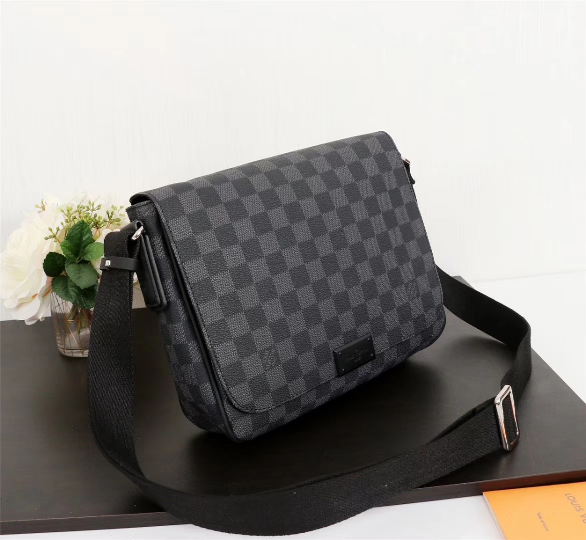 Louis Vuitton 41213 Damier Graphite 27x23x8cm crossbody everyday