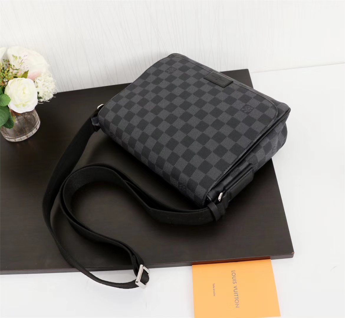 Louis Vuitton 41213 Damier Graphite 27x23x8cm crossbody everyday