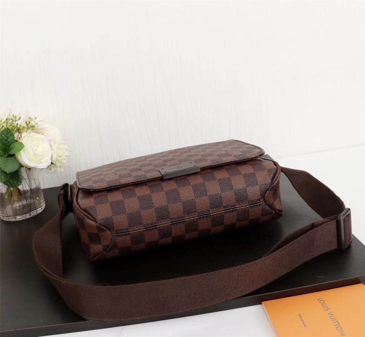 Louis Vuitton Damier Ebene 27 23 8 crossbody everyday