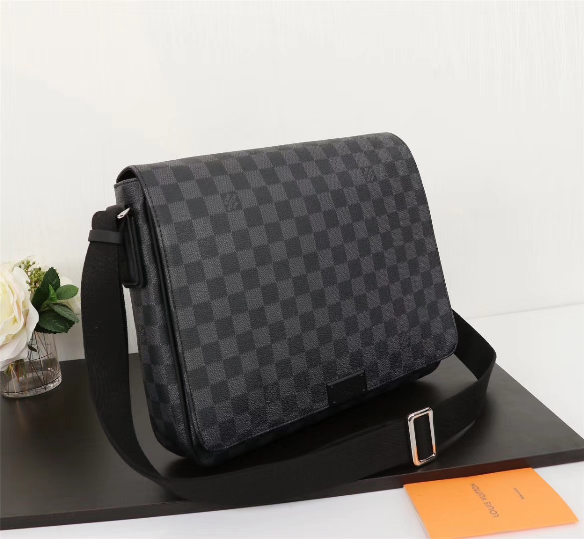 Louis Vuitton Damier Graphite 33x27x9cm shoulder everyday