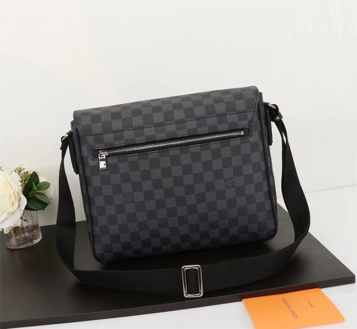 Louis Vuitton Damier Graphite 33x27x9cm shoulder everyday