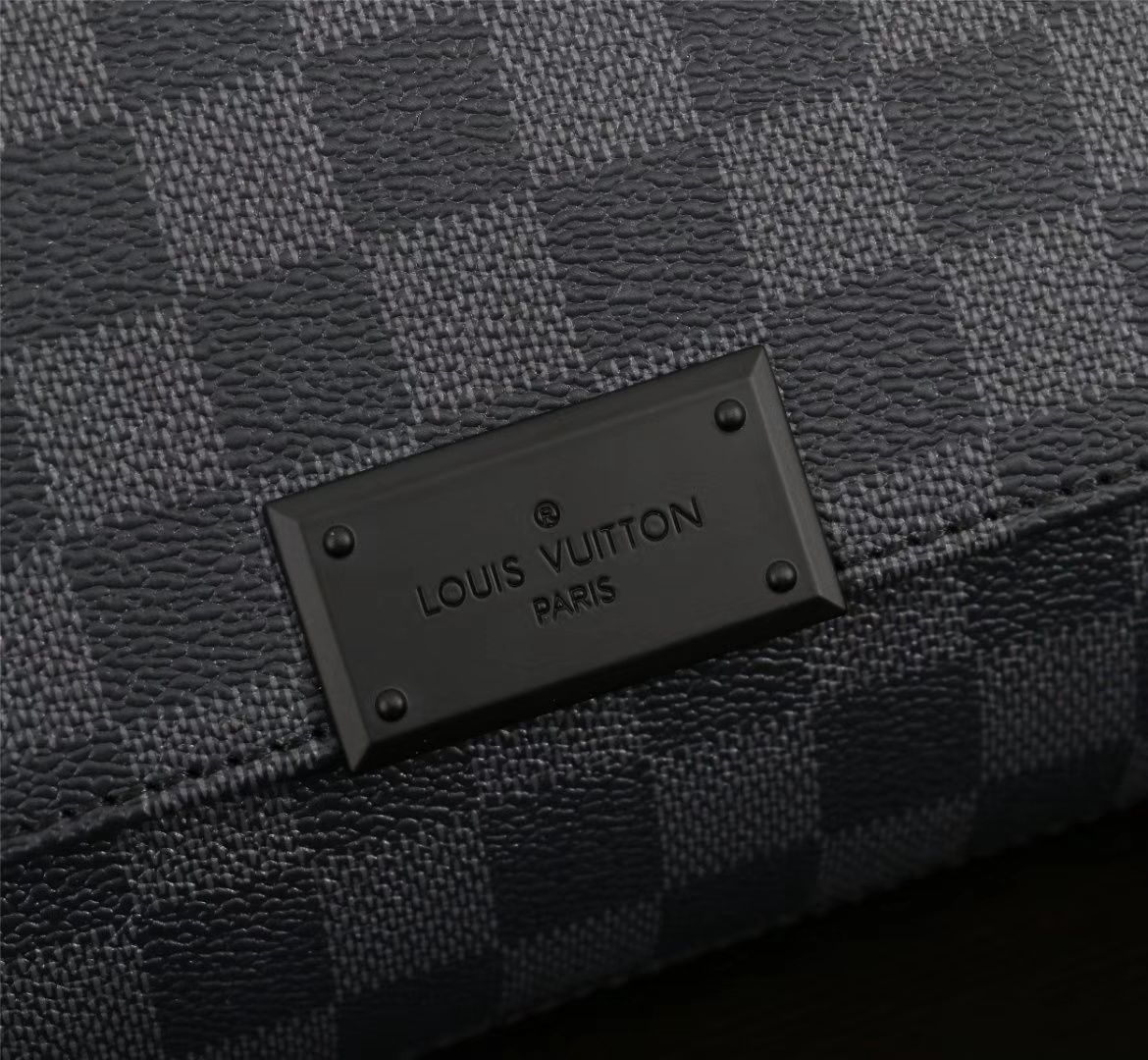 Louis Vuitton Damier Graphite 33x27x9cm shoulder everyday