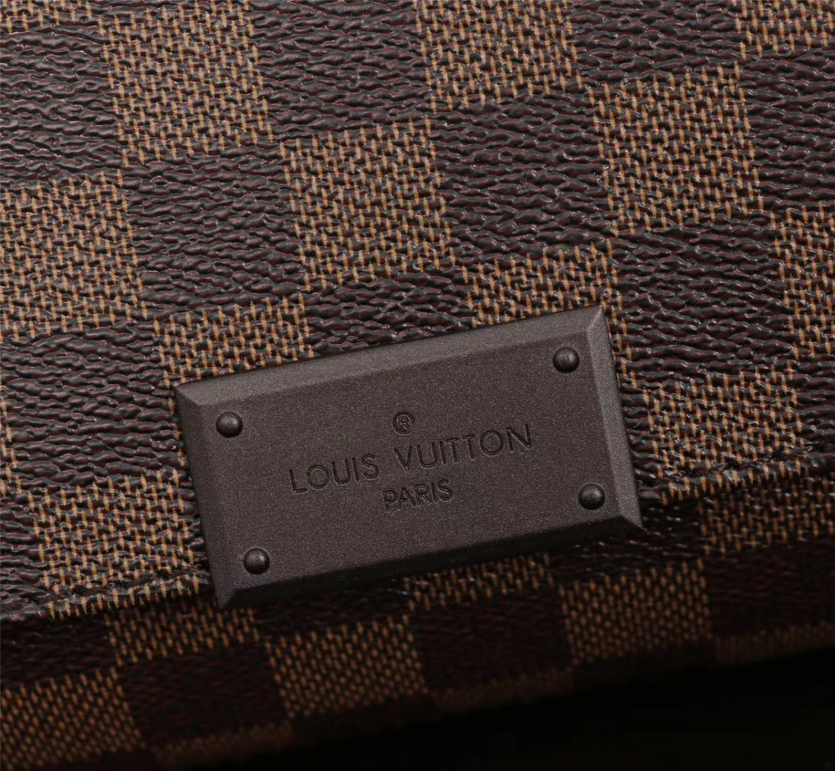 Louis Vuitton Damier Ebene 33x27x9cm crossbody everyday