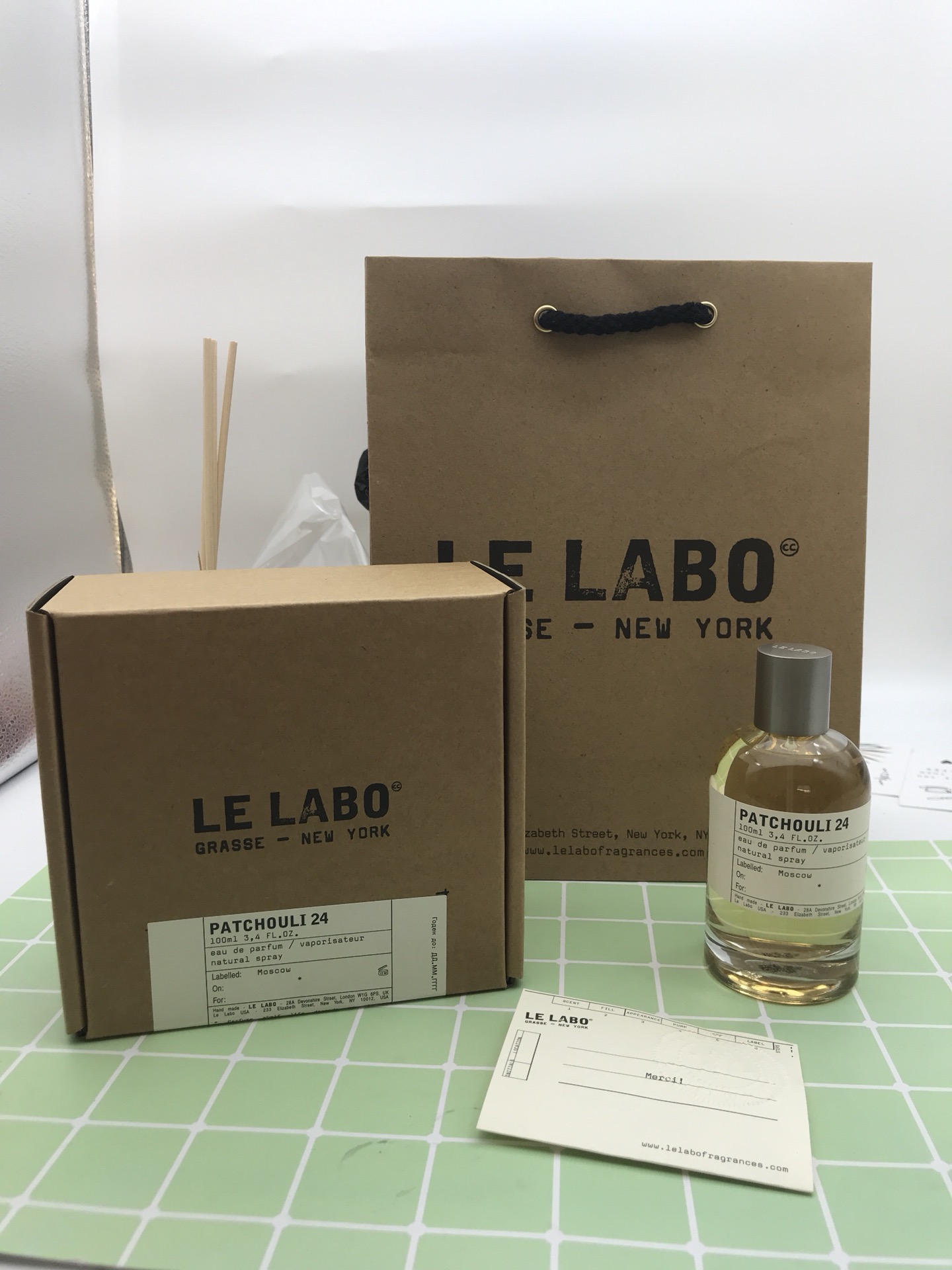 Le Labo Patchouli 24 Unisex Eau de Parfum - Smoky & Leathery Fragrance 2 i1571801742 645 0