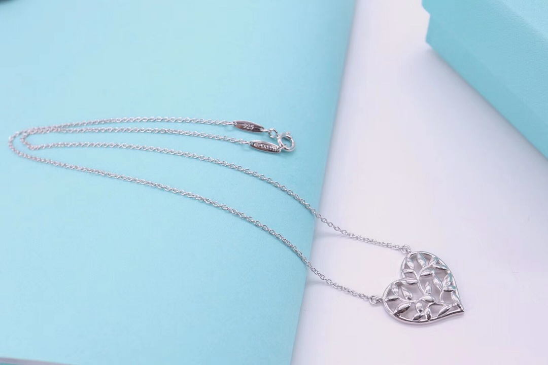 Tiffany & Co. 925纯银、 Tiffany&Co.心形橄榄叶项链