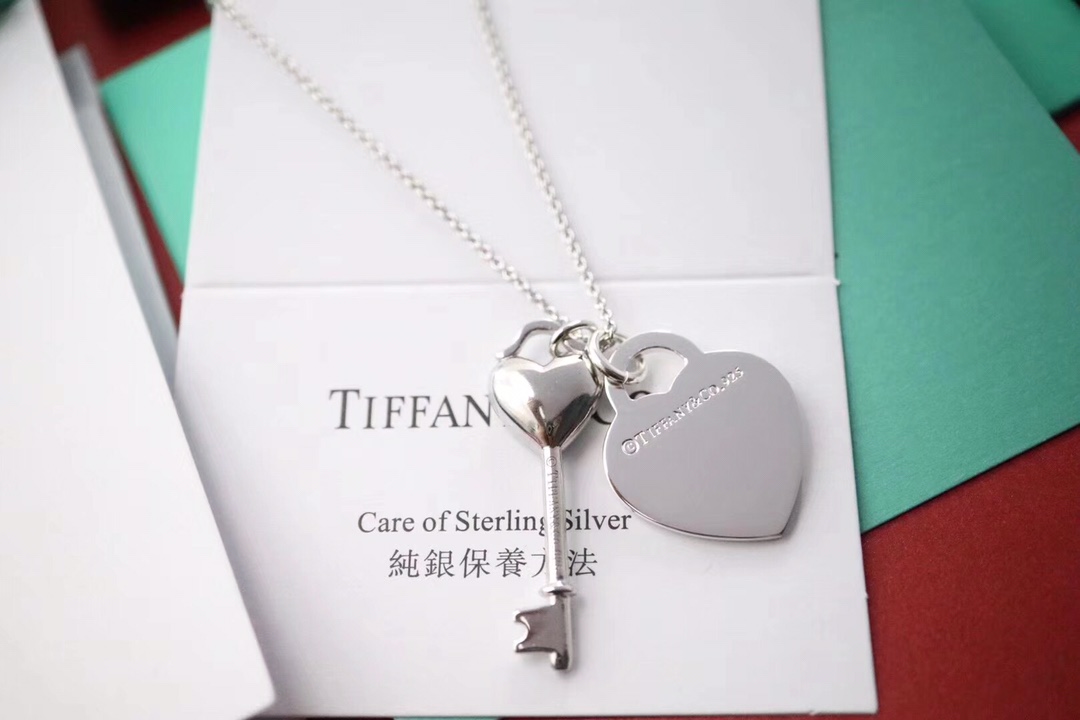Tiffany & Co. 925纯银Tiffany&Co.珐琅爱心钥匙