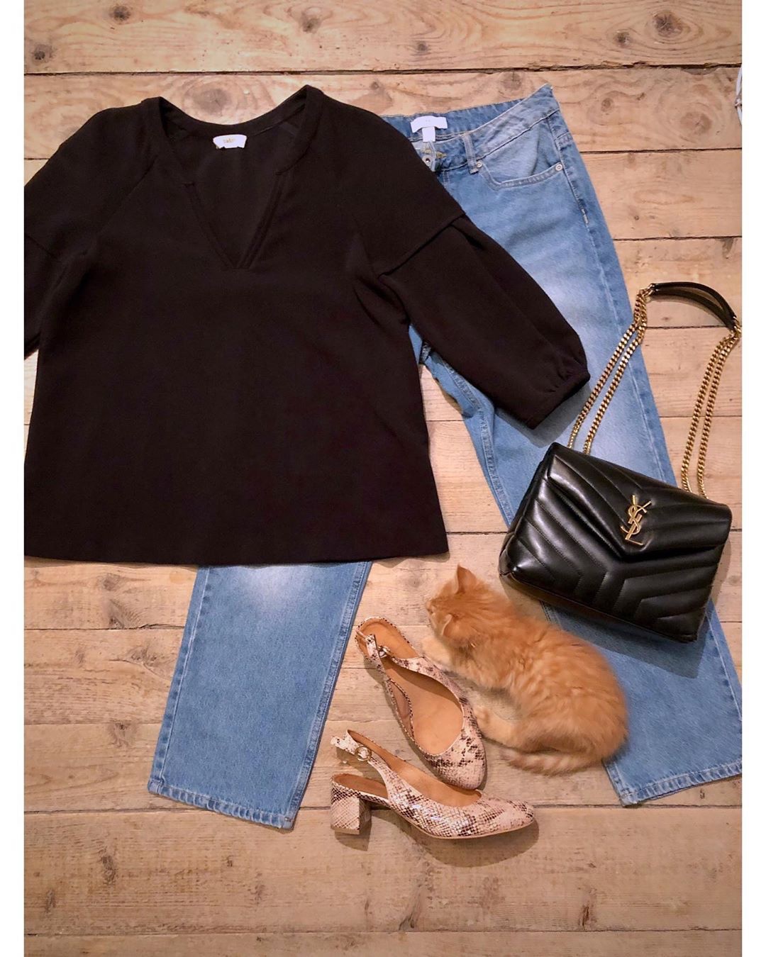 YSL LOULOU 23CM Y型绗缝链条包 494699黑色/金扣