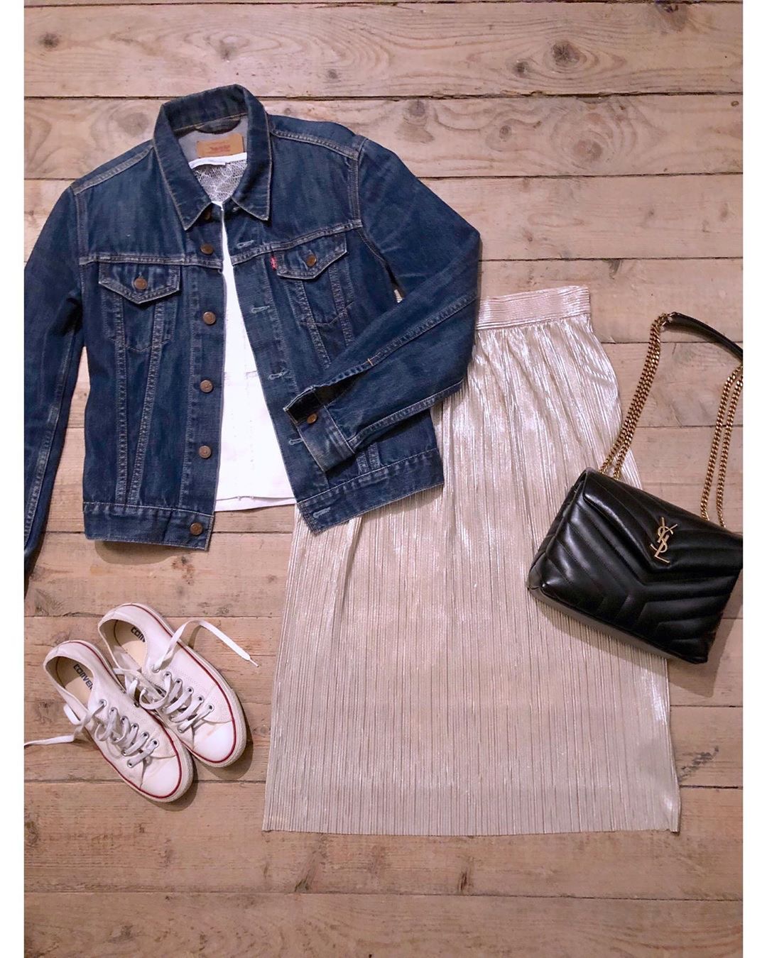 YSL LOULOU 23CM Y型绗缝链条包 494699黑色/金扣