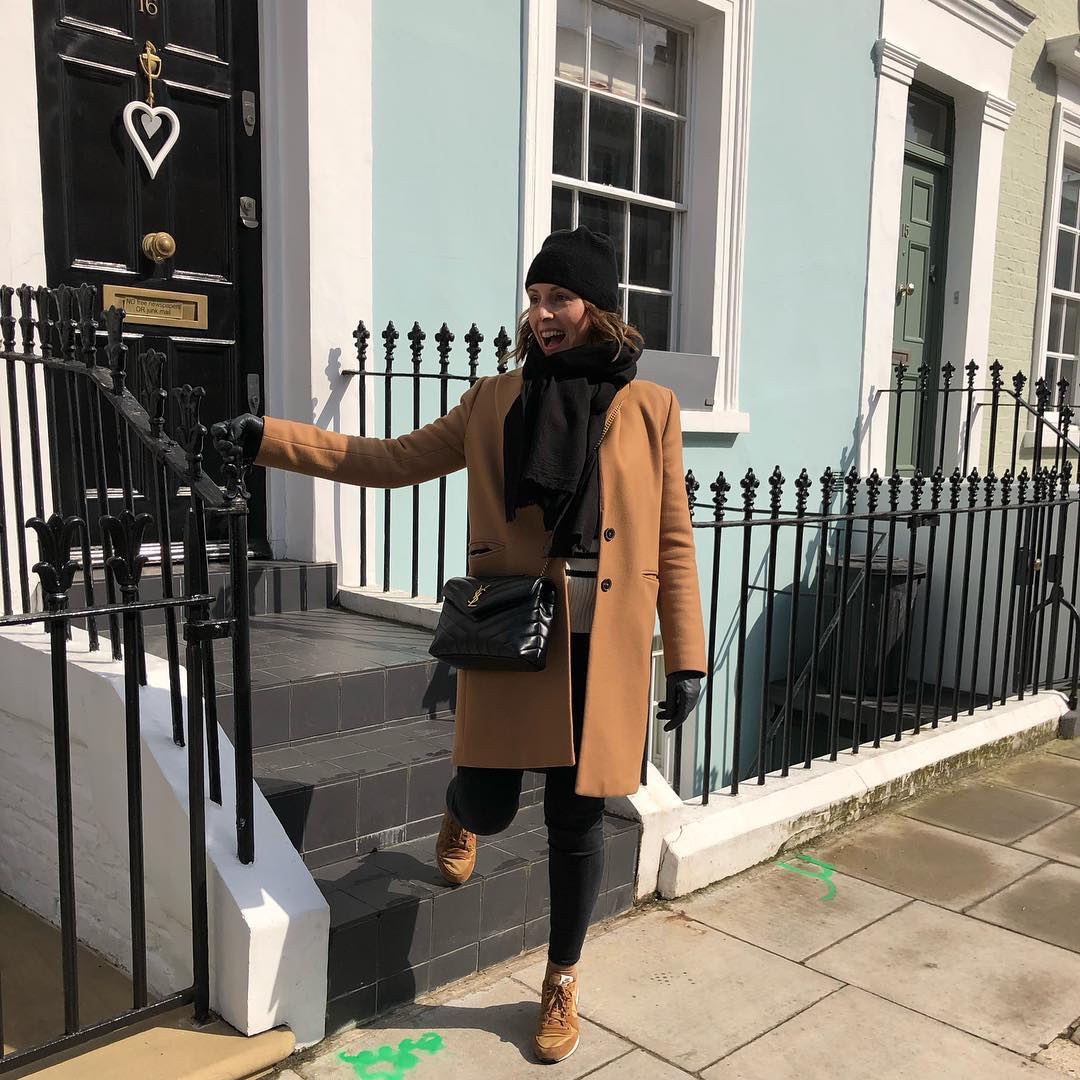 YSL LOULOU 23CM Y型绗缝链条包 494699黑色/金扣