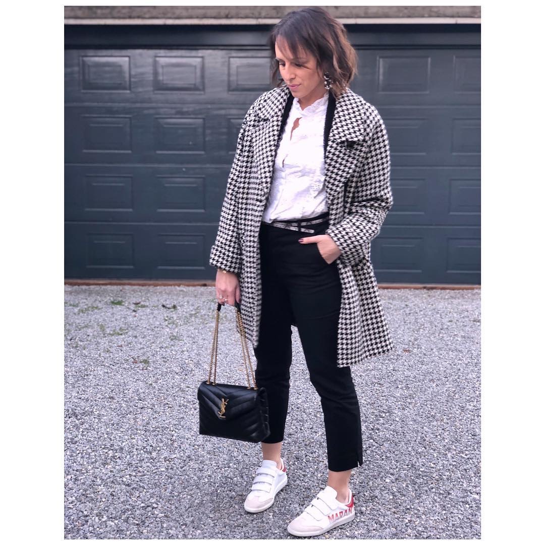 YSL LOULOU 23CM Y型绗缝链条包 494699黑色/金扣