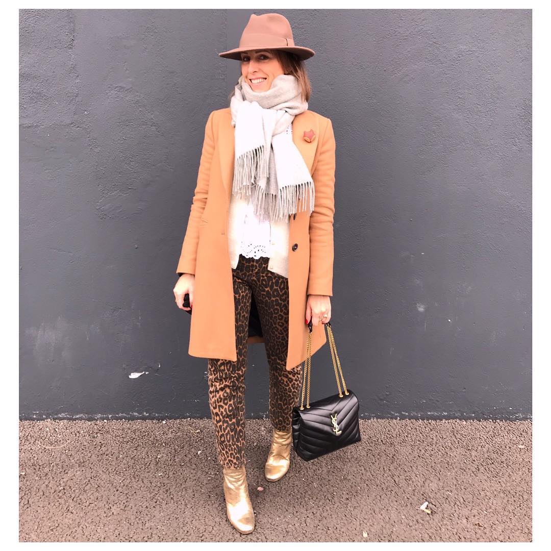 YSL LOULOU 23CM Y型绗缝链条包 494699黑色/金扣