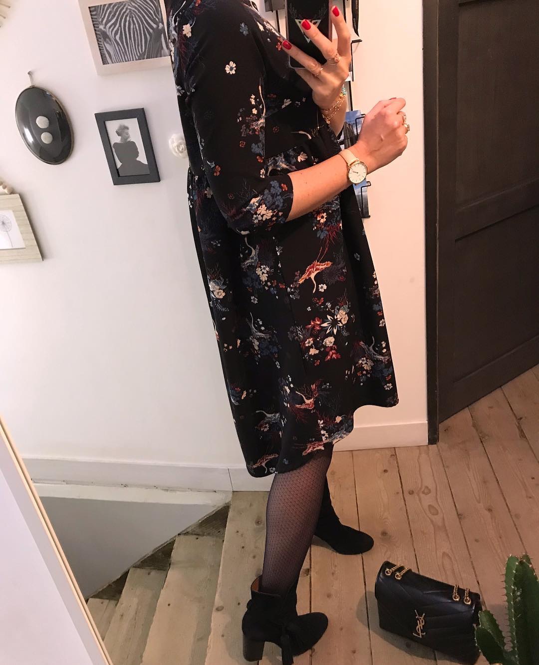 YSL LOULOU 23CM Y型绗缝链条包 494699黑色/金扣