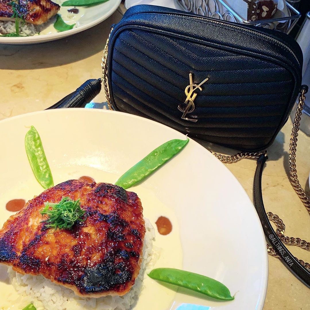 YSL Lou 迷你提花粒面牛皮相机包 585040