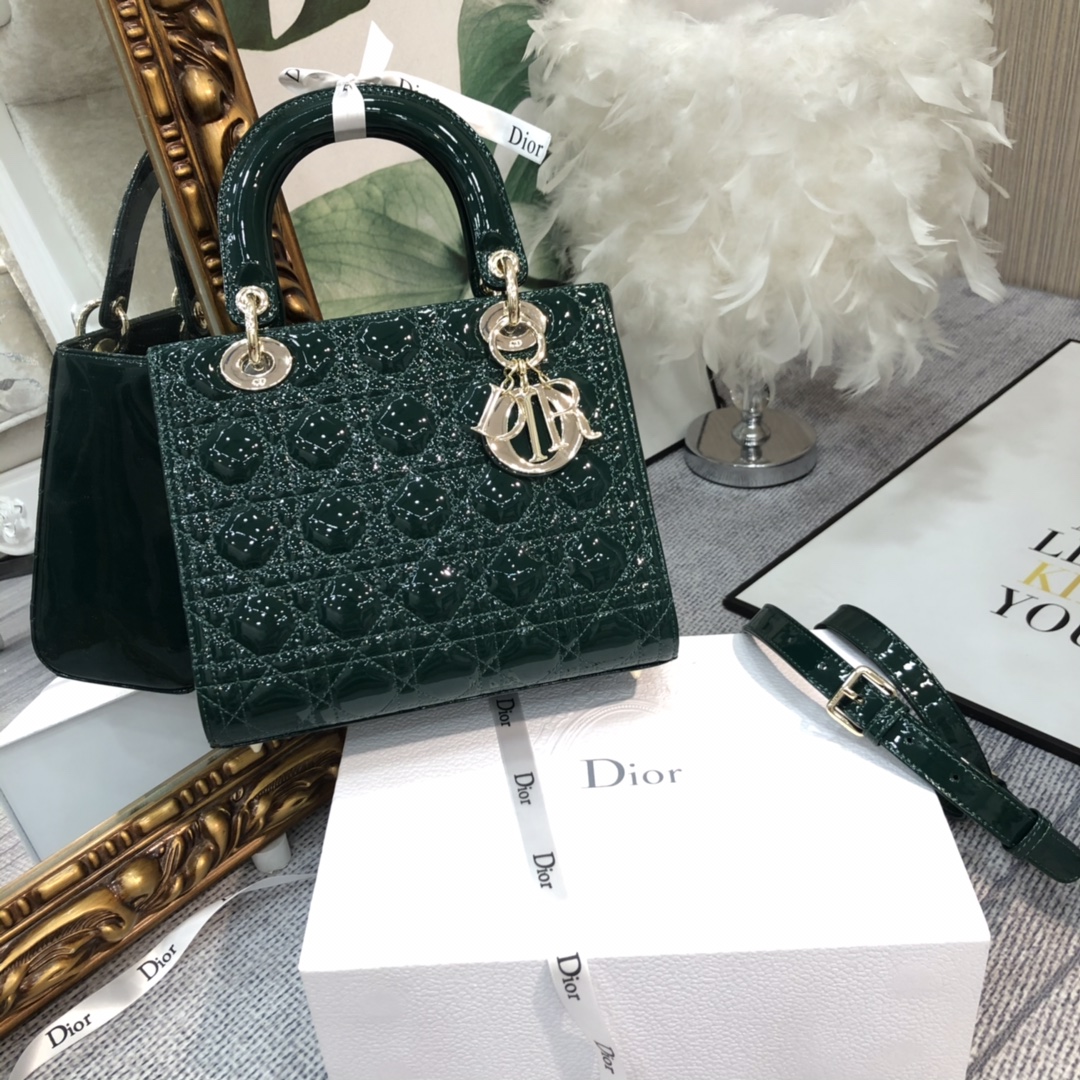 Lady Dior сумка ручной работы из темно-зеленой лакированной телячьей кожи с узором каннаж