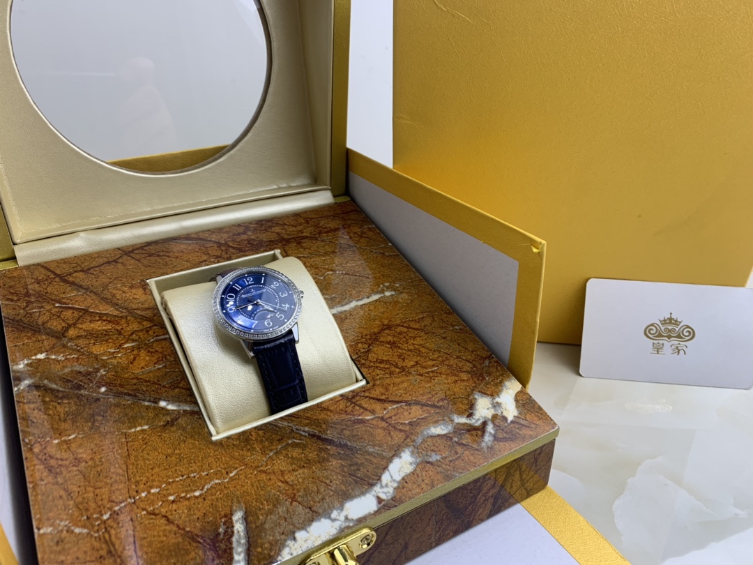 Cartier 皇家 积家约会系列女款蓝色表盘腕表