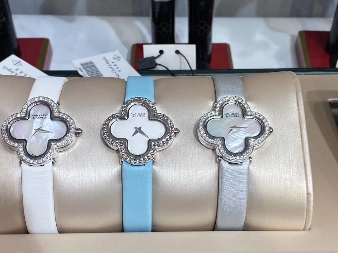 Van Cleef & Arpels 梵克雅宝日月星辰 梵克雅宝流星云 梵克雅宝四叶草