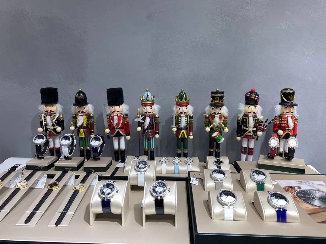 Van Cleef & Arpels 梵克雅宝日月星辰 梵克雅宝流星云 梵克雅宝四叶草