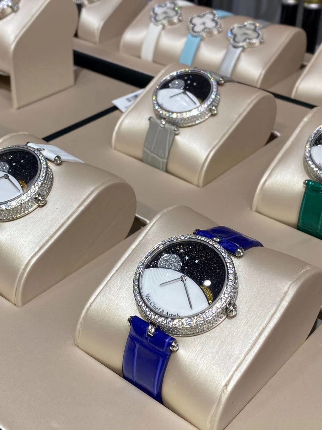 Van Cleef & Arpels 梵克雅宝日月星辰 梵克雅宝流星云 梵克雅宝四叶草
