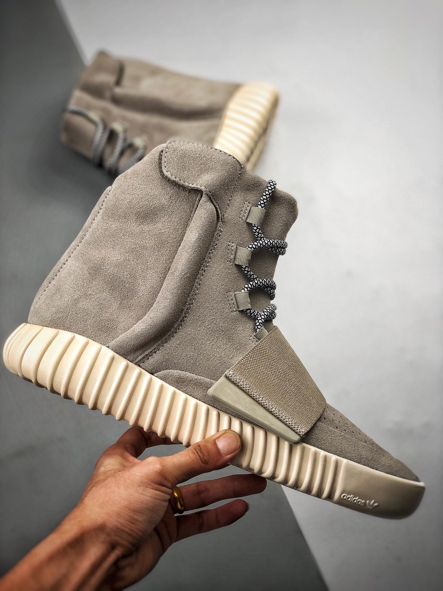 福利特价 尺码有36-40 【唯一纯原版本 全码出货】 Yeezy 750 Boost 初代灰 #独家纯原版本  市面唯