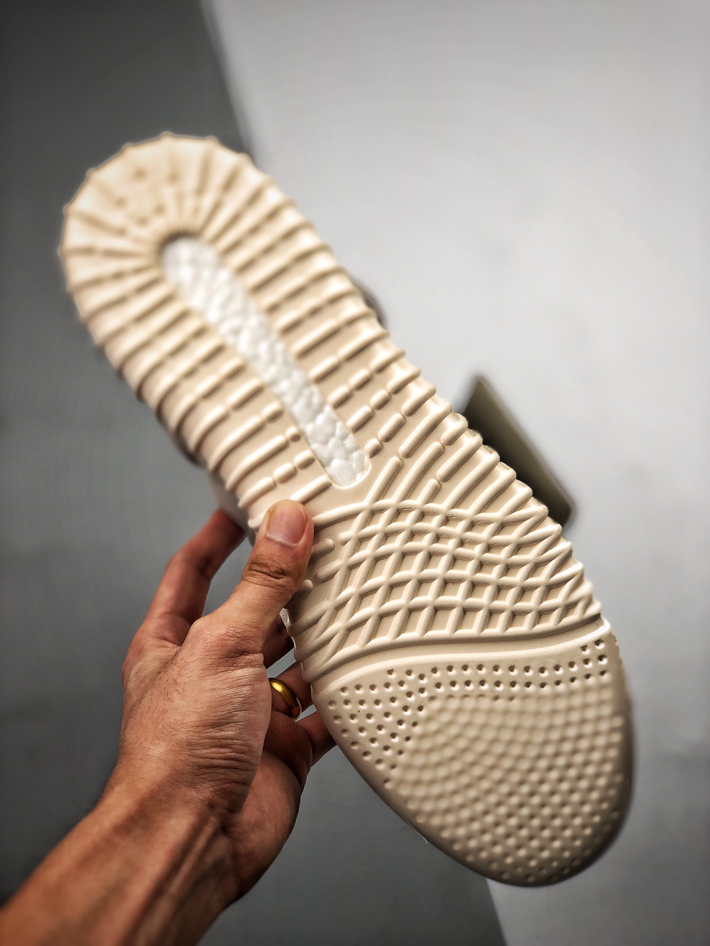 福利特价 尺码有36-40 【唯一纯原版本 全码出货】 Yeezy 750 Boost 初代灰 #独家纯原版本  市面唯