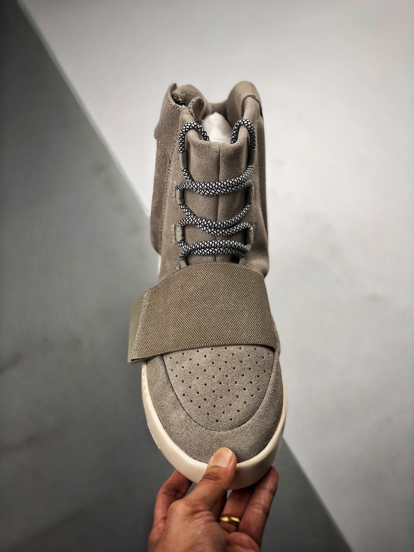 福利特价 尺码有36-40 【唯一纯原版本 全码出货】 Yeezy 750 Boost 初代灰 #独家纯原版本  市面唯