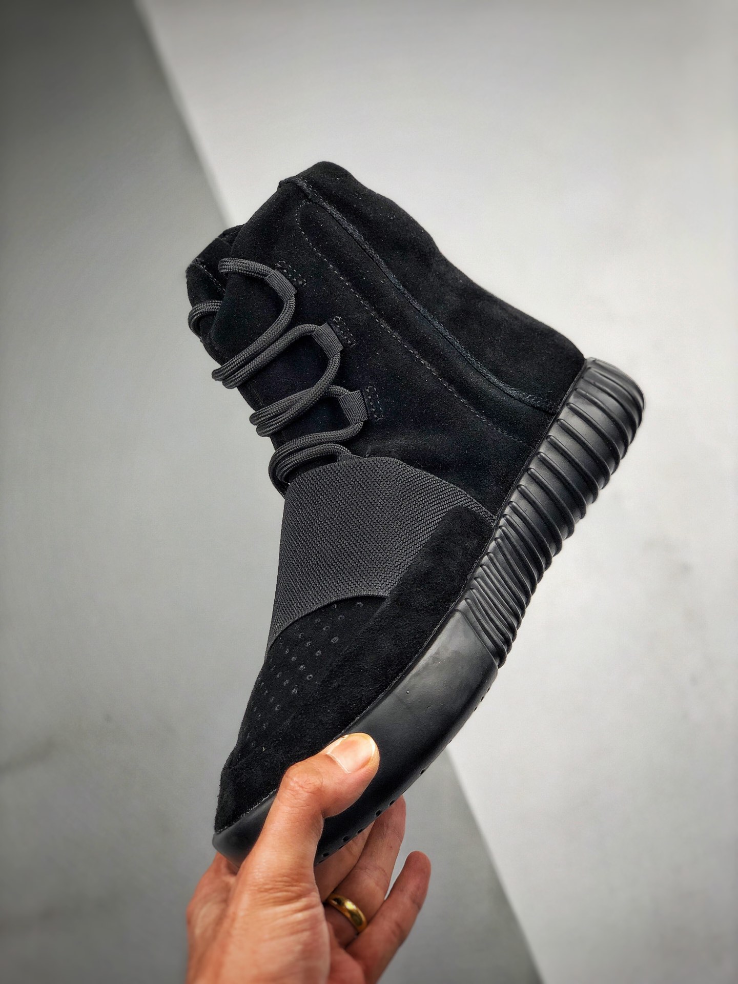 特价 36-40码 【唯一纯原版本 全码出货】 Yeezy 750 Boost 纯黑 #独家纯原版本  市面唯一正确细节