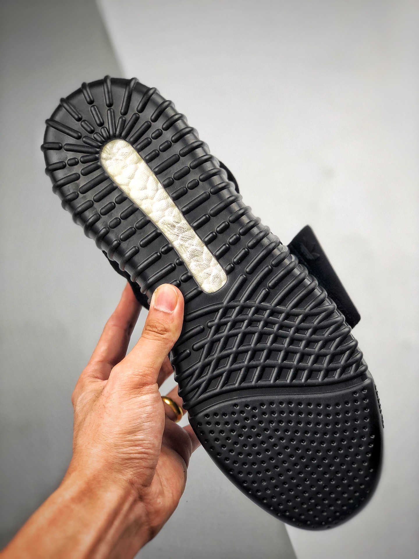 特价 36-40码 【唯一纯原版本 全码出货】 Yeezy 750 Boost 纯黑 #独家纯原版本  市面唯一正确细节