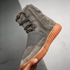 福利特价 尺码有36-41 【唯一纯原版本 全码出货】 Yeezy 750 Boost 夜光灰 #独家纯原版本 市面唯 福利特价 尺码有36-41 【唯一纯原版本 全码出货】 Yeezy 750 Boost 夜光灰 #独家纯原版本 市面唯