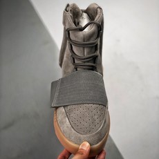 福利特价 尺码有36-41 【唯一纯原版本 全码出货】 Yeezy 750 Boost 夜光灰 #独家纯原版本 市面唯 福利特价 尺码有36-41 【唯一纯原版本 全码出货】 Yeezy 750 Boost 夜光灰 #独家纯原版本 市面唯
