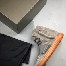 福利特价 尺码有36-41 【唯一纯原版本 全码出货】 Yeezy 750 Boost 夜光灰 #独家纯原版本 市面唯 福利特价 尺码有36-41 【唯一纯原版本 全码出货】 Yeezy 750 Boost 夜光灰 #独家纯原版本 市面唯