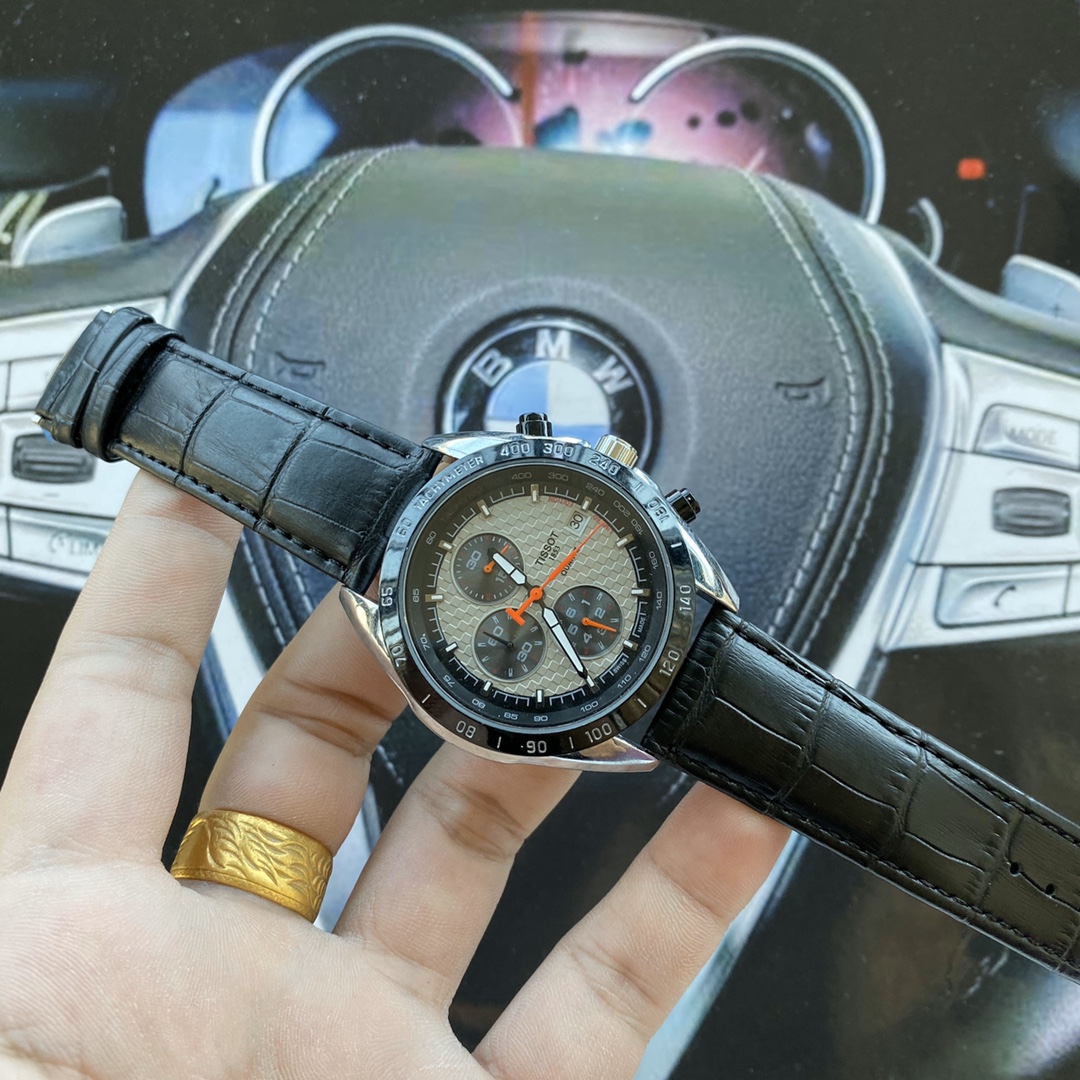 Skyshow Men’s Leisure Watch with Interchangeable Straps and Mineral Mirror – 42mm Size