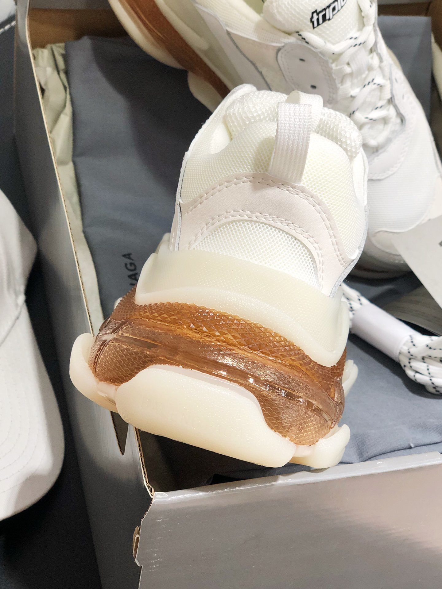 巴黎世家balenciaga情侣款男