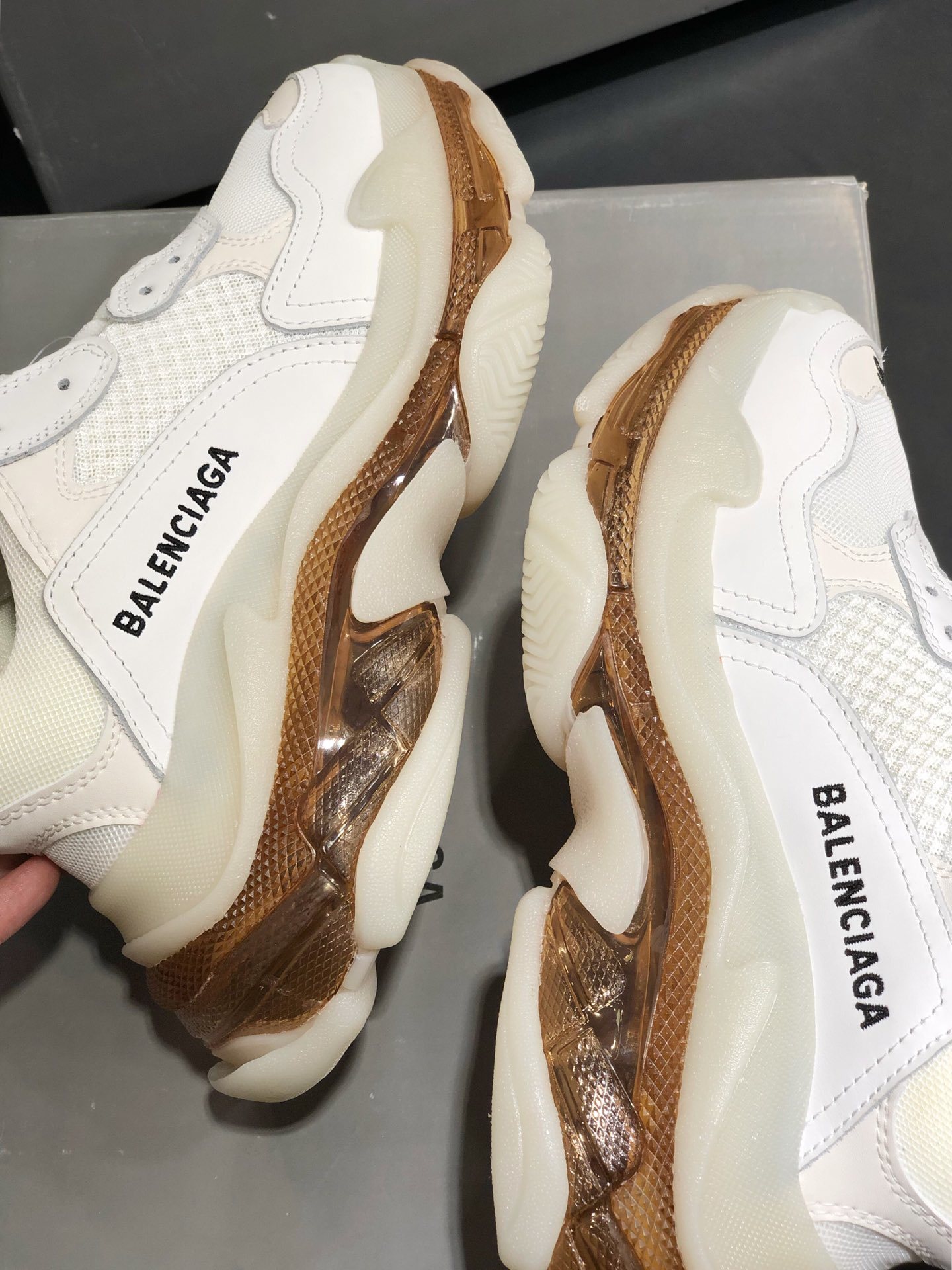 巴黎世家balenciaga情侣款男