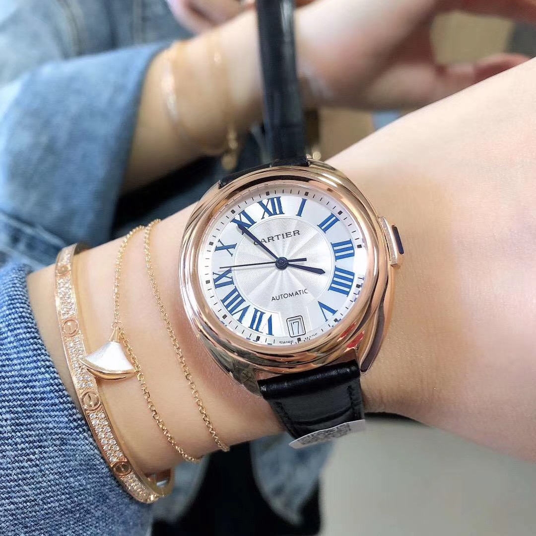 Cartier 卡地亚钥匙系列 Clé de Cartier 一款充满浪漫色彩的腕表