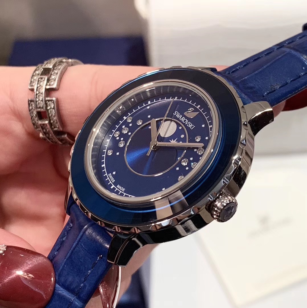 Lacoste OCTEA LUX MOON 登月纪念款系列腕表 神秘银河点缀腕间、洋溢典雅格调
